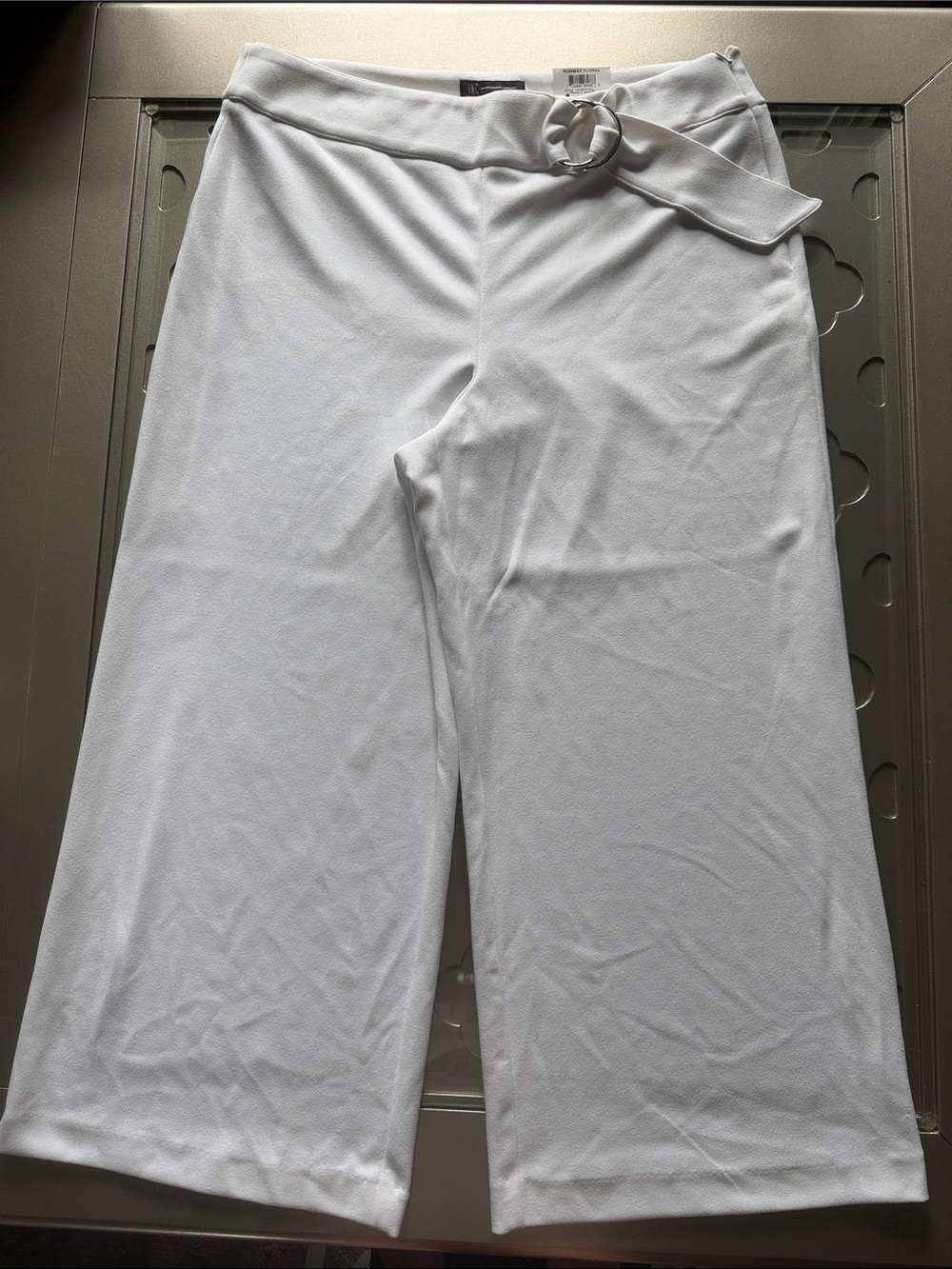 INC Mid Rise Wide Leg Cropped Pants Culottes White NWT Size 14 - Picture 7 of 15